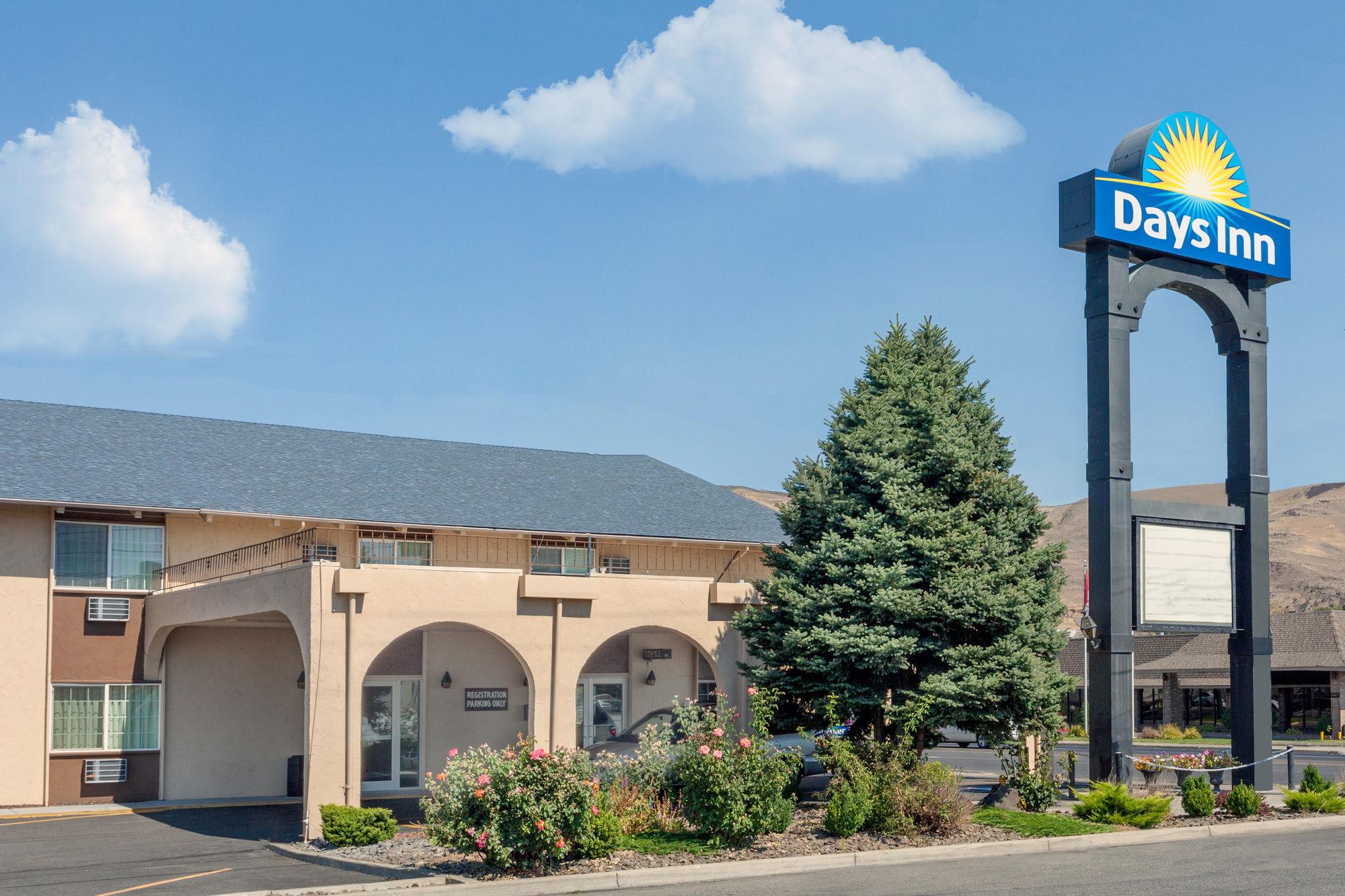Days Inn By Wyndham Yakima Buitenkant foto
